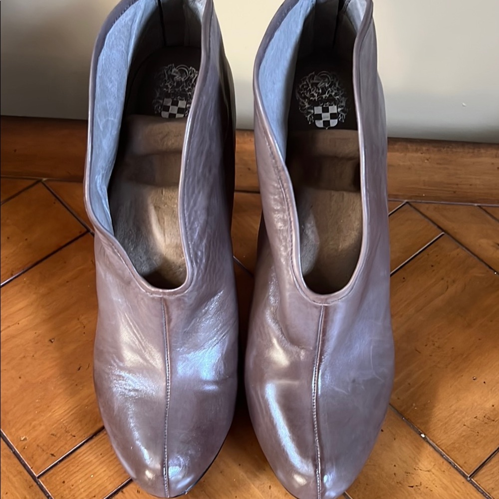 Vince Camuto Brown Heeled Boots Sleek Design